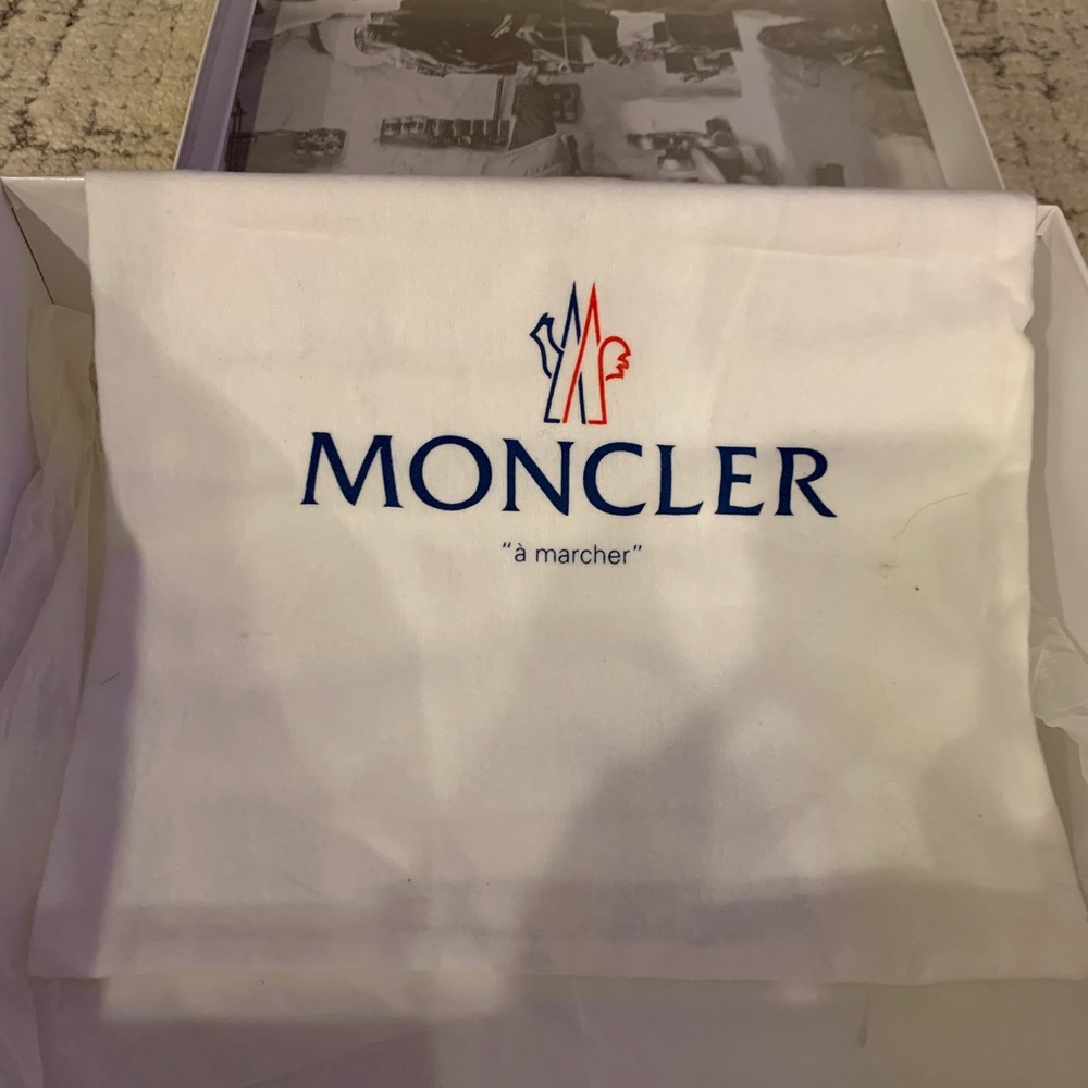 MONCLER boots 👢 - Picture 11 of 11